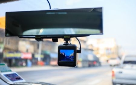 Kamery samochodowe - jakie korzyści wynikają z posiadania?